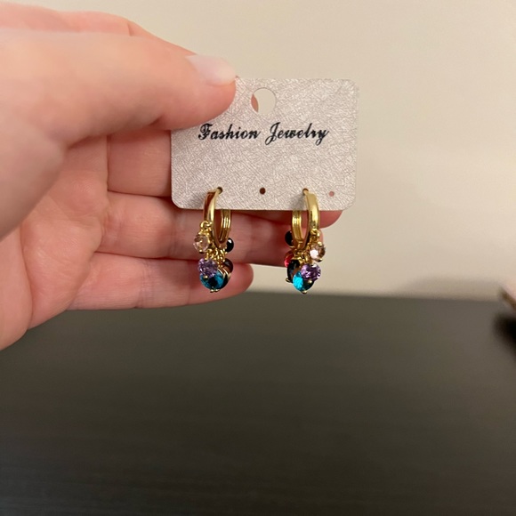 Earrings💕 - Picture 2 of 4